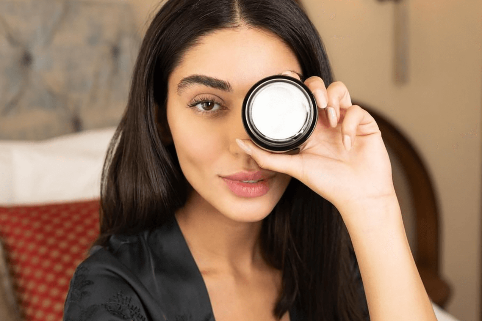 Why Your Skin Deserves Only the Purest: The Anaaka Promise